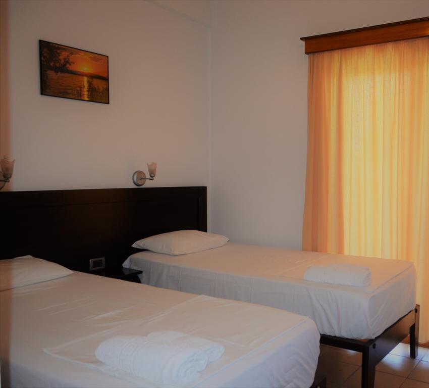 Hotel Jb *
